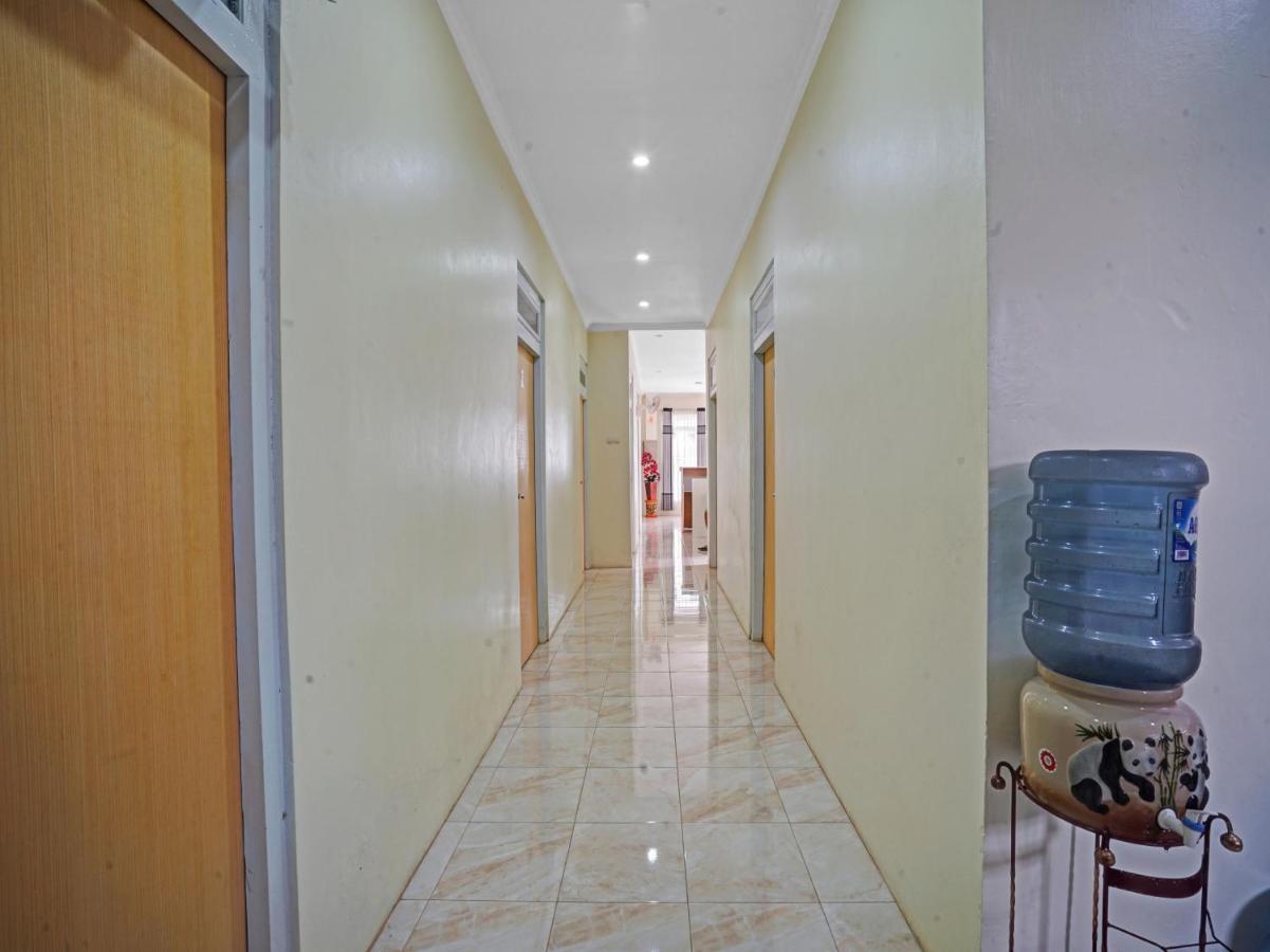 Oyo 90804 Oma Uti Homestay Syariah Yogyakarta Exterior foto