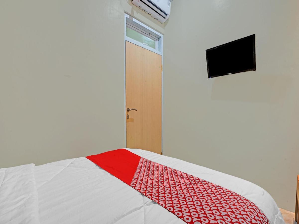 Oyo 90804 Oma Uti Homestay Syariah Yogyakarta Exterior foto