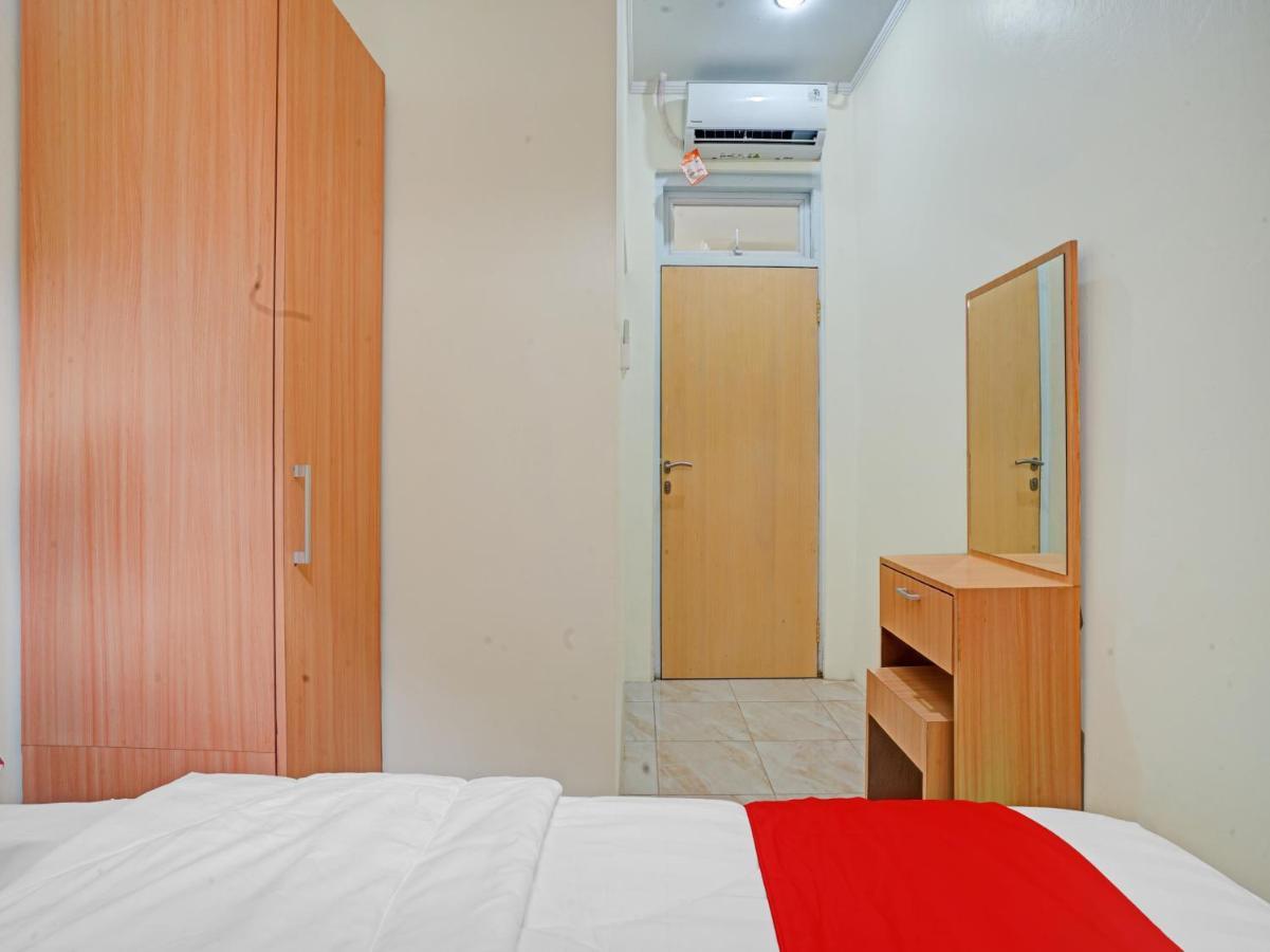 Oyo 90804 Oma Uti Homestay Syariah Yogyakarta Exterior foto